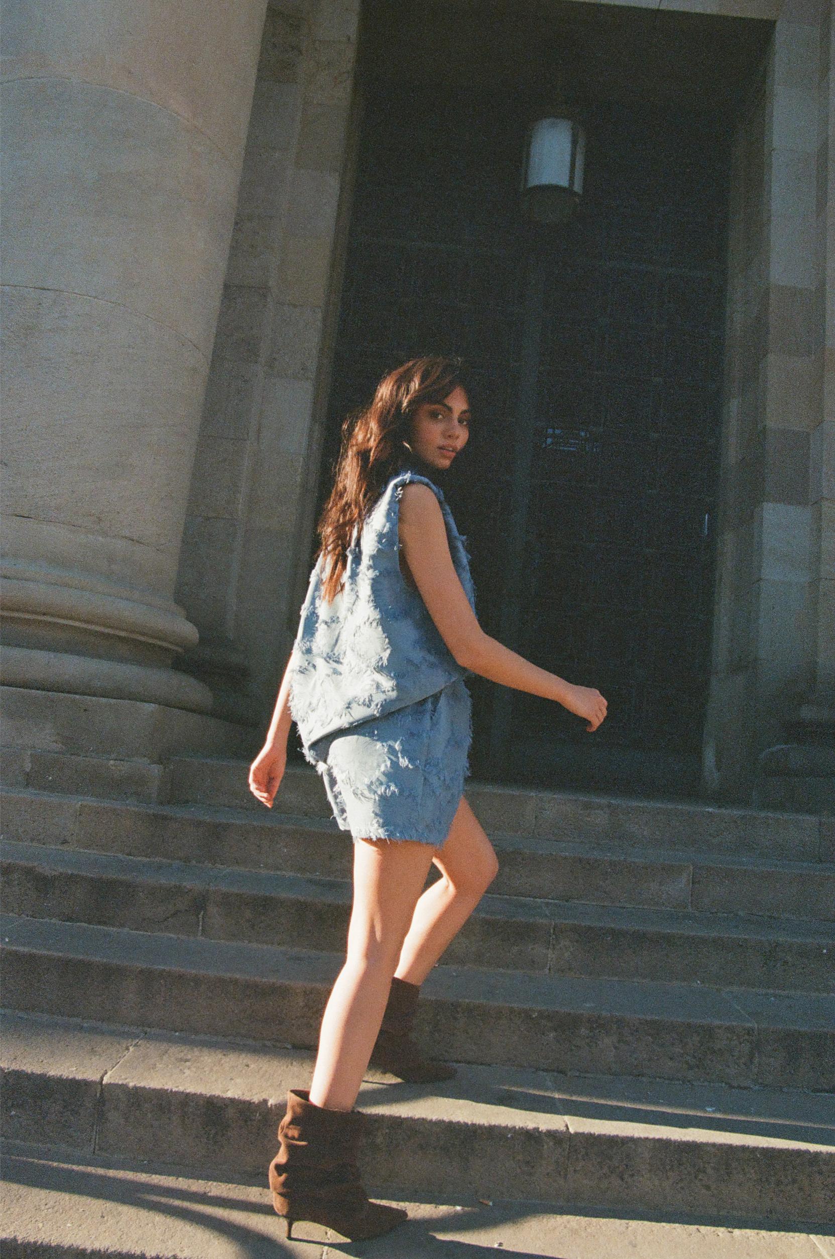 Short Sofia | Blue textured | Studio Amaya - Image 8