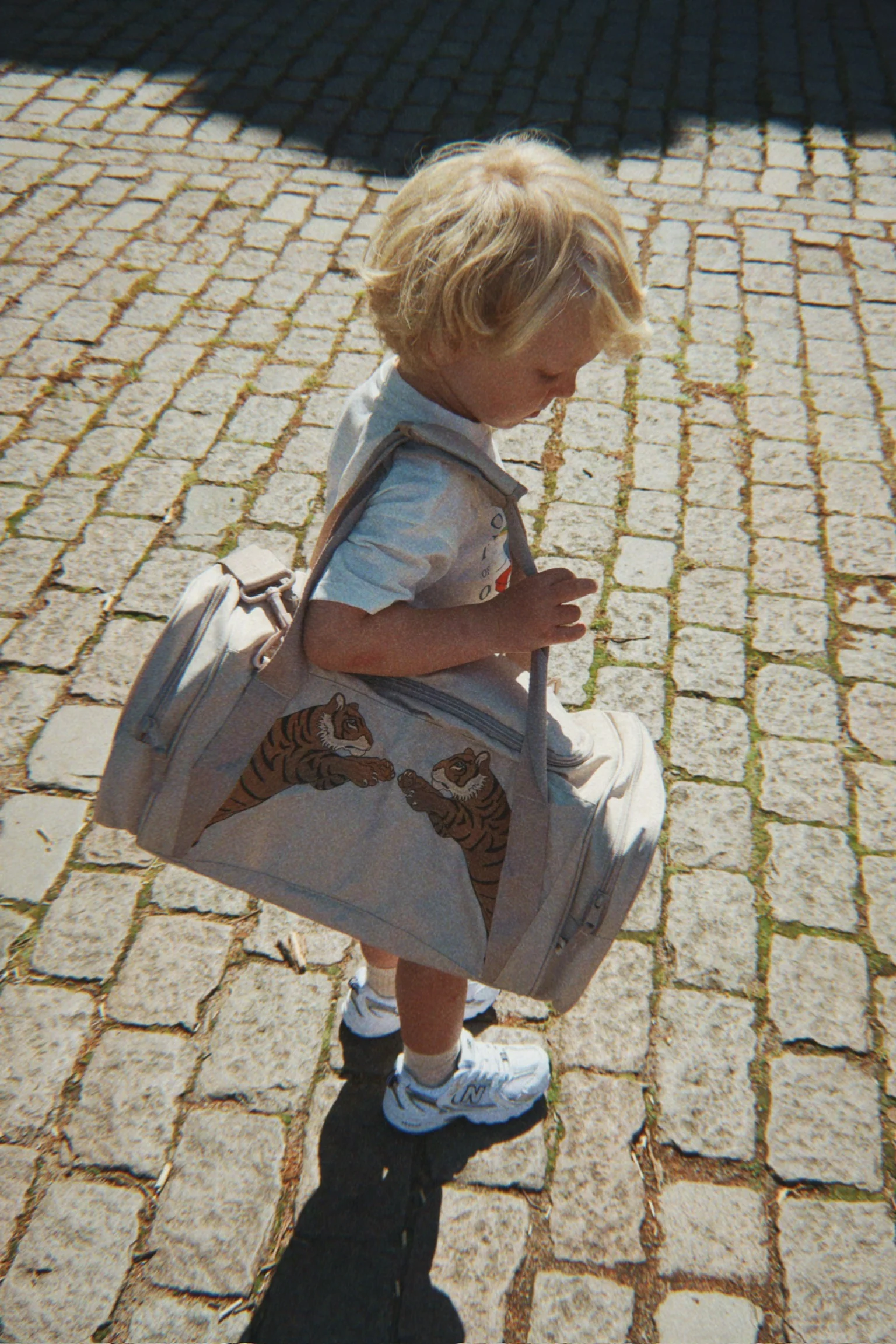 Kids weekend bag | Feather gray | Konges Slojd - Image 3
