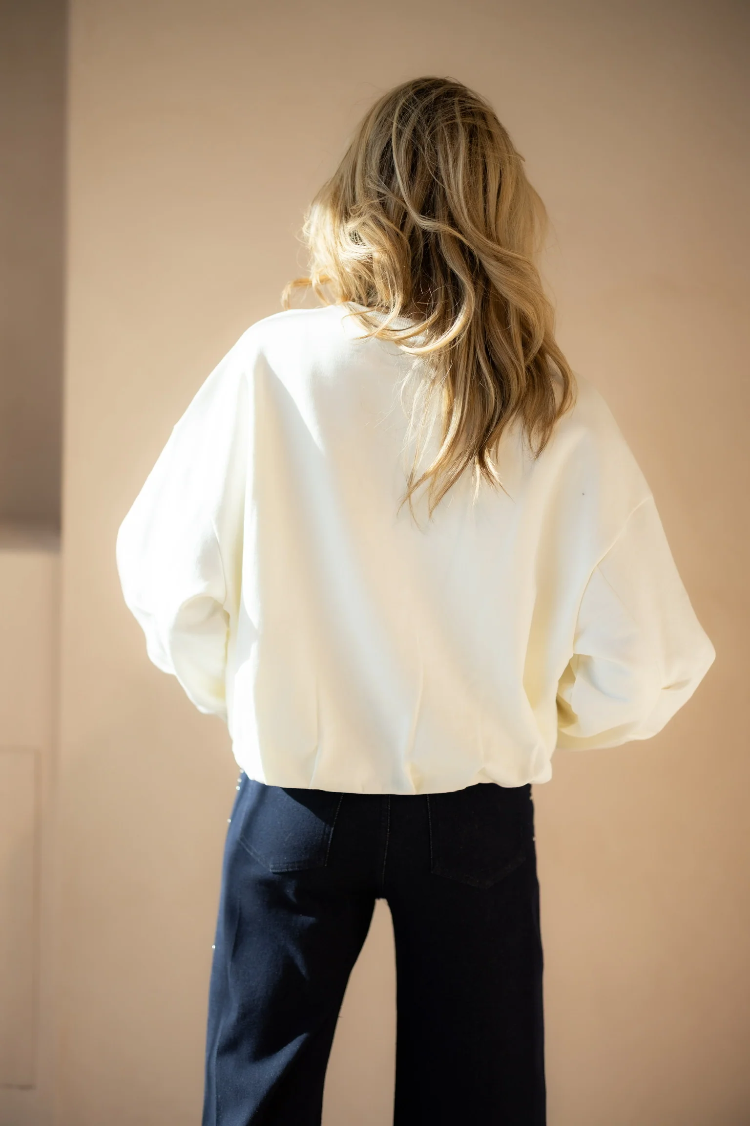 Oversized sweater Sellie | Off-white | Refined Department - Image 4