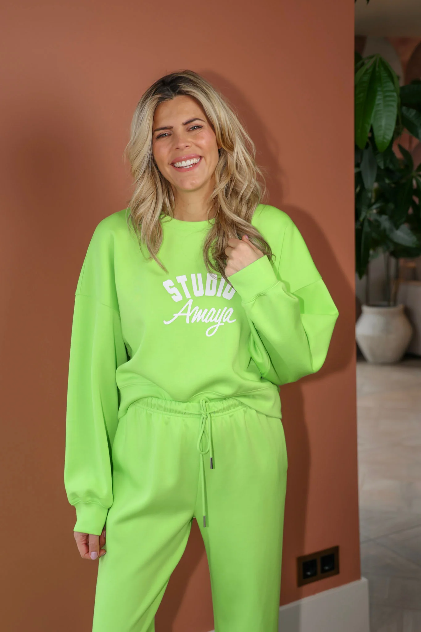 Pants Loes | Lime | Studio Amaya - Image 6