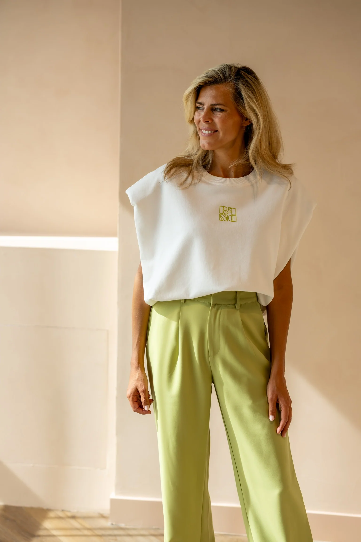 Relaxed pants Puck | Matcha | Refined Department - Image 3