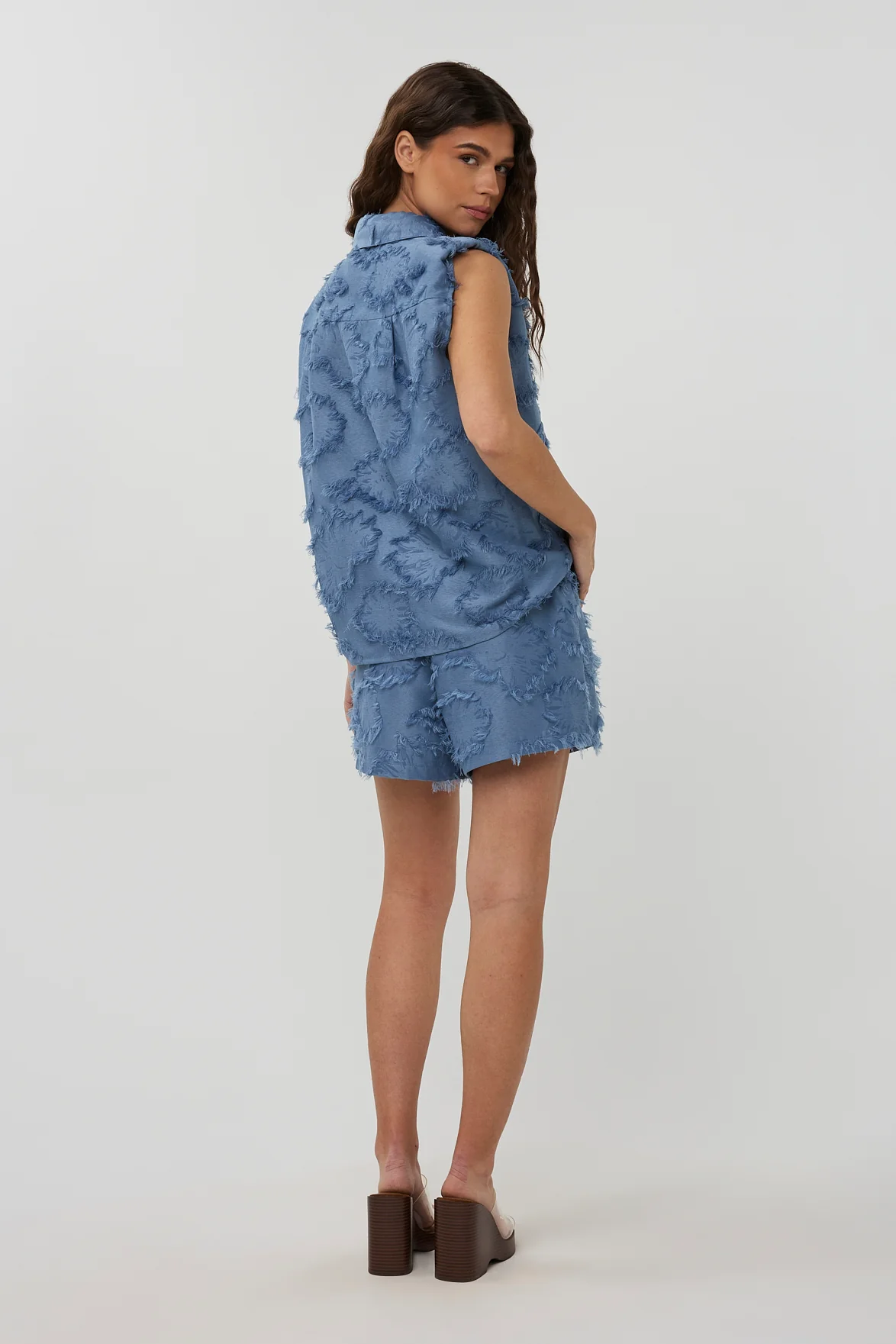 Short Sofia | Blue textured | Studio Amaya - Image 5