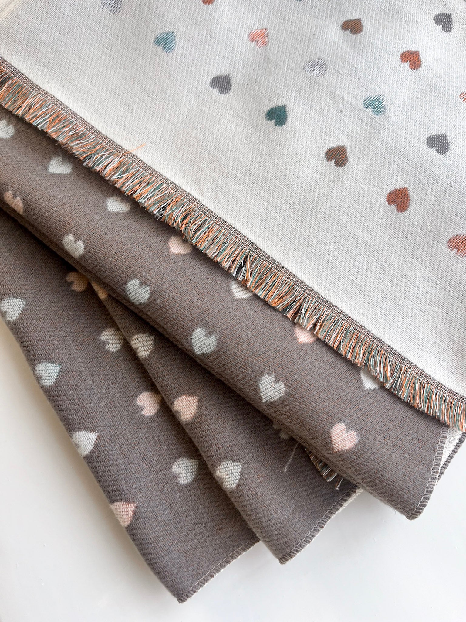 Sjaal lots of love | Beige - Image 2