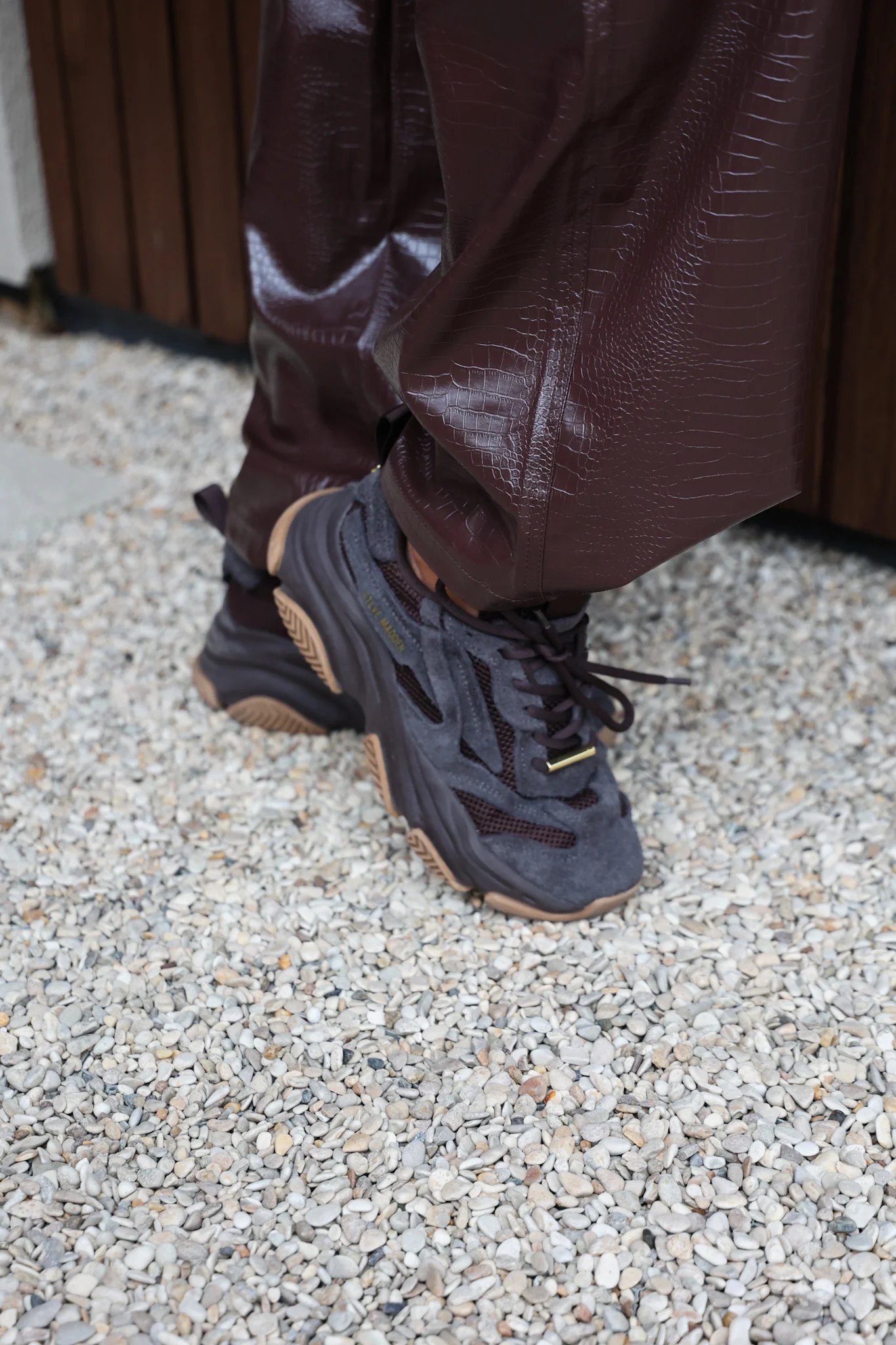 Sneaker Possession-E | Choco brown suede | Steve Madden - Image 2