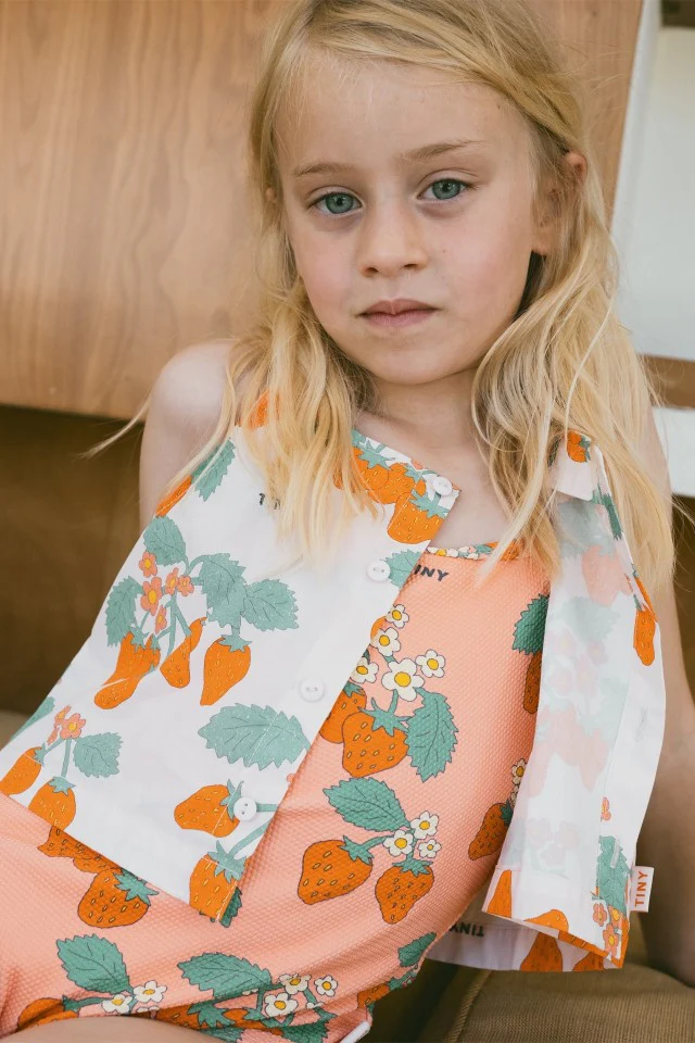 Strawberries woven crop top | Pastel pink | Tinycottons - Image 2