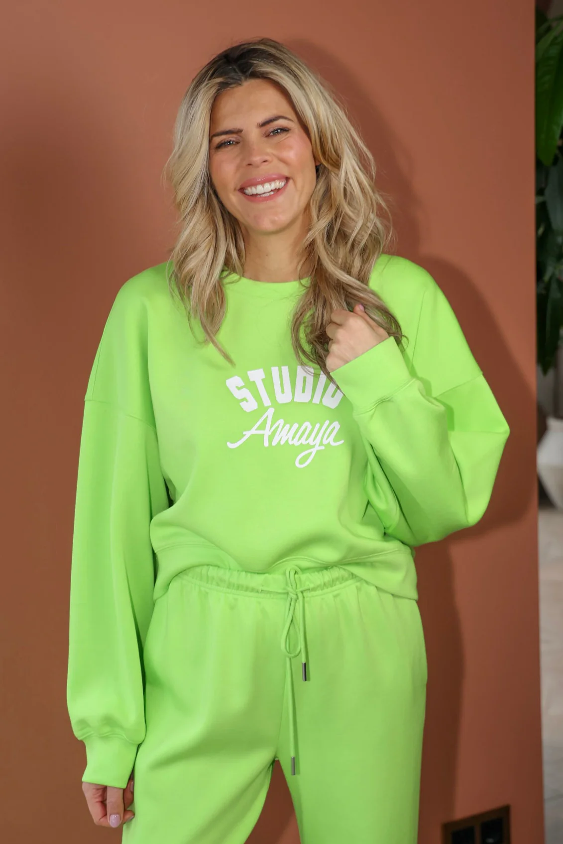 Sweater Betty | Lime | Studio Amaya - Image 6