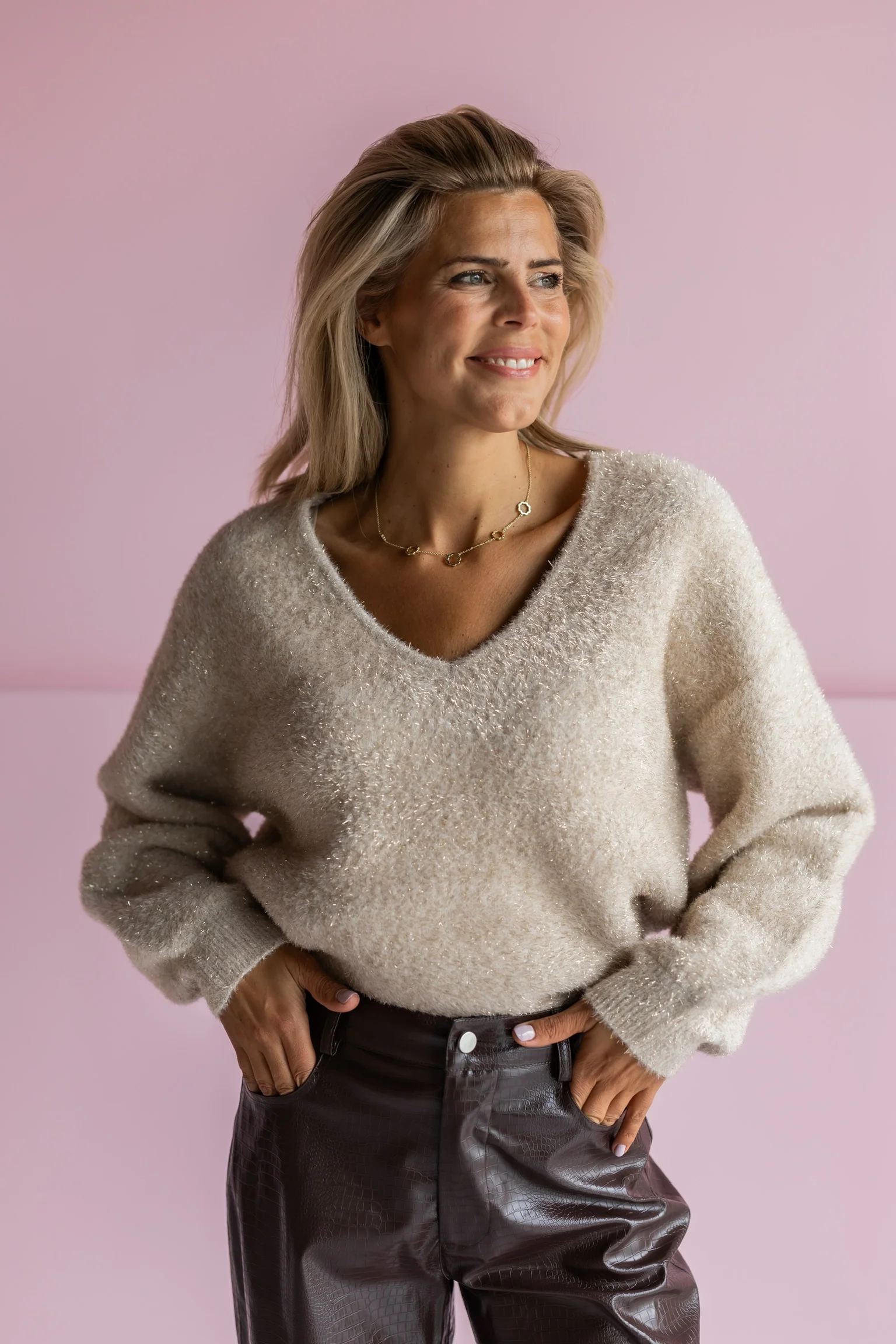 The Snowsweater | Champagne | Studio Poespas - Image 5